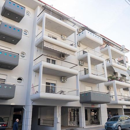 The Whole Packet C3 Center With Parking Apartment Larissa Exterior photo